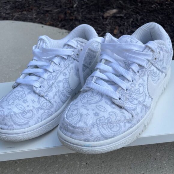 White Paisley Dunks - Picture 2 of 3